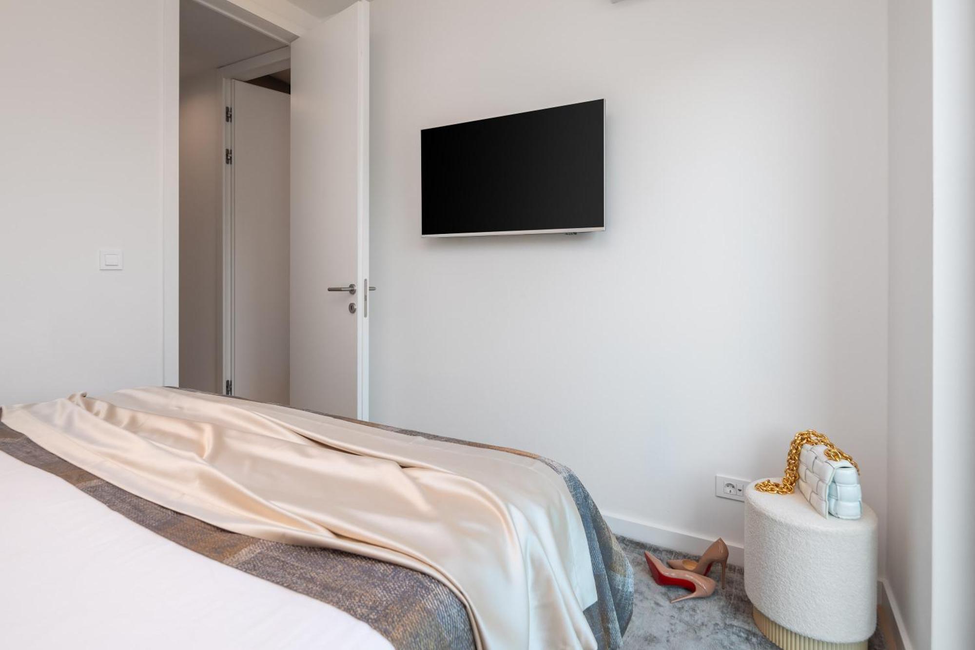 New Luxury Apartment With Private Heated Pool And Amazing Terrace With Seaview スプリト エクステリア 写真