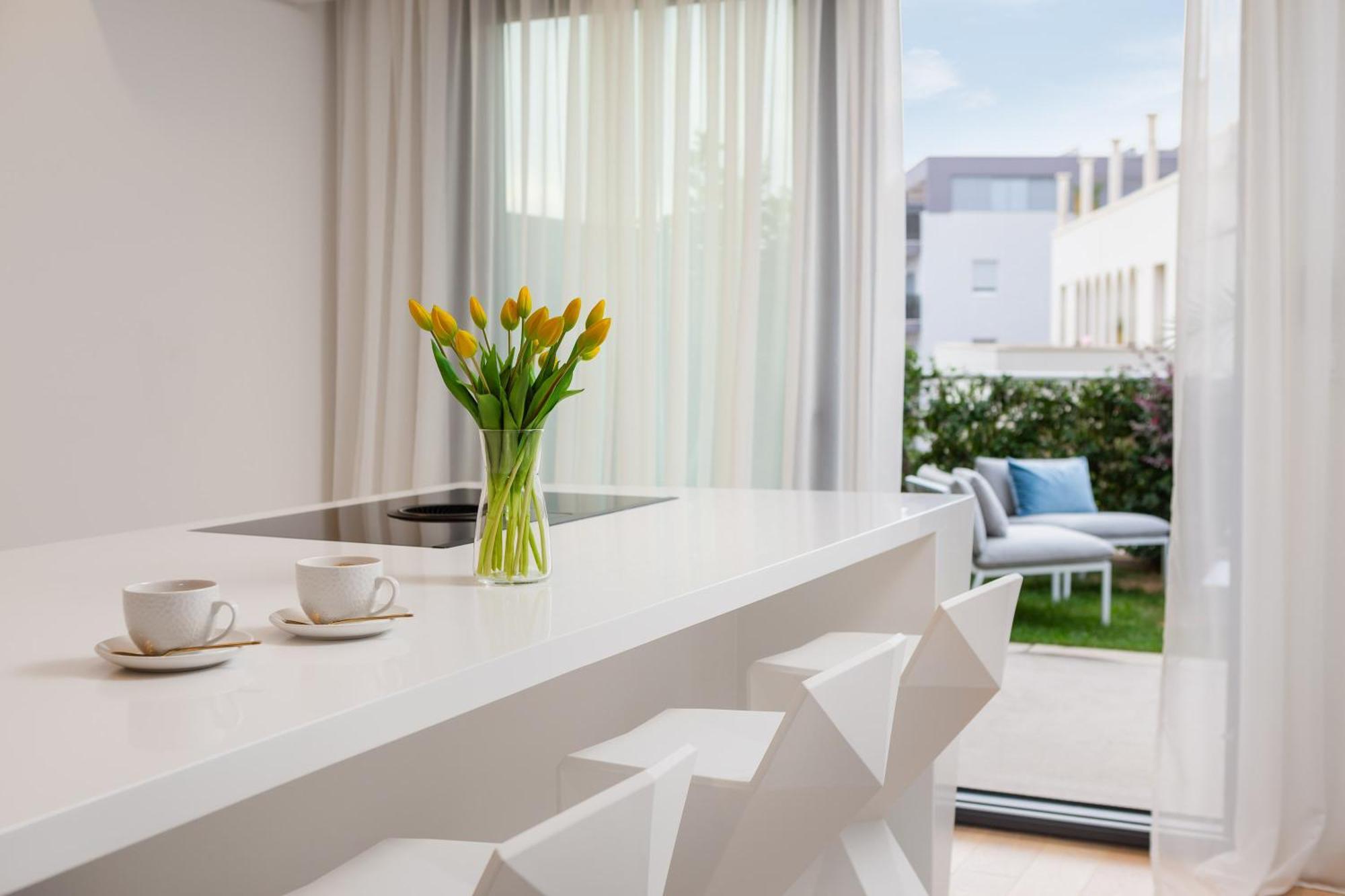 New Luxury Apartment With Private Heated Pool And Amazing Terrace With Seaview スプリト エクステリア 写真